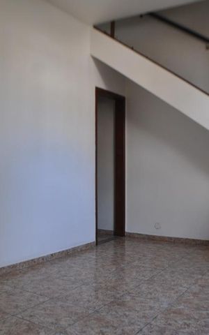 Casa de condomínio à venda com 220m², 4 quartos e sem vagaSala
