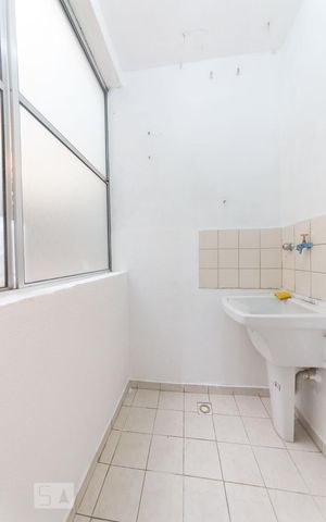 Apartamento à venda com 62m², 2 quartos e 1 vaga Apartamento à venda com 62m², 2 quartos e 1 vagaLavanderia