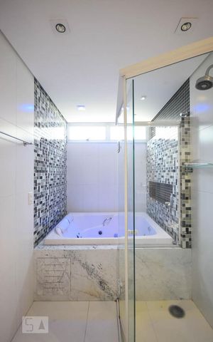 Apartamento à venda com 84m², 1 quarto e 2 vagas Apartamento à venda com 84m², 1 quarto e 2 vagasDetalhe do Banheiro Suíte