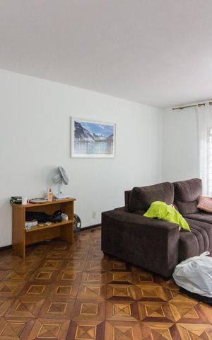 Casa à venda com 197m², 4 quartos e 2 vagasSala