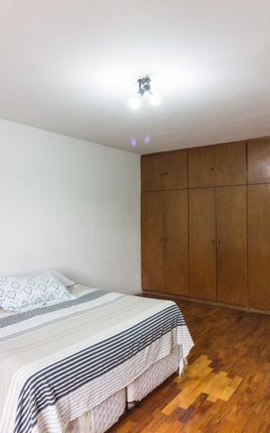 Casa à venda com 197m², 4 quartos e 2 vagasSuite
