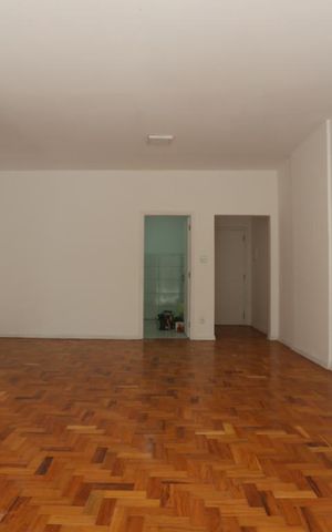 Apartamento à venda com 160m², 4 quartos e sem vagaSala