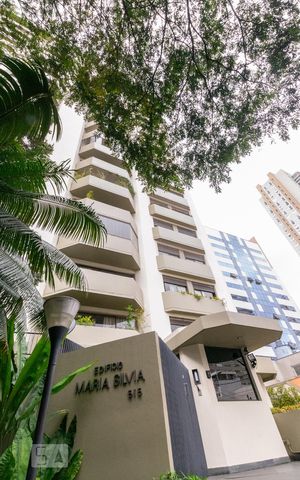 Apartamento à venda com 332m², 5 quartos e 3 vagas Apartamento à venda com 332m², 5 quartos e 3 vagasFachada