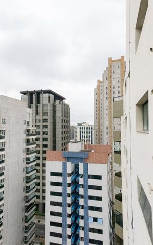 Apartamento à venda com 332m², 5 quartos e 3 vagas Apartamento à venda com 332m², 5 quartos e 3 vagasVista da Varanda