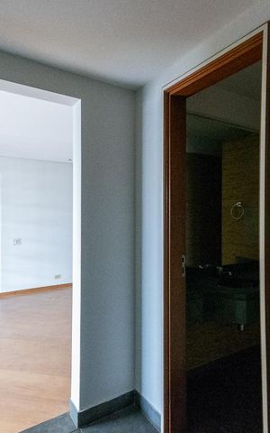 Apartamento à venda com 332m², 5 quartos e 3 vagas Apartamento à venda com 332m², 5 quartos e 3 vagasSaleta