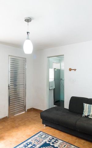 Casa à venda com 80m², 2 quartos e sem vagaSala