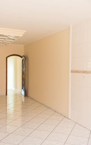 Casa para alugar com 252m², 3 quartos e 6 vagas Casa para alugar com 252m², 3 quartos e 6 vagasCozinha