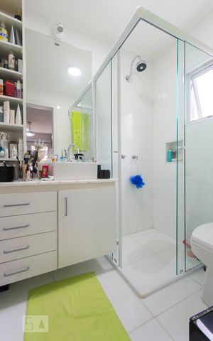 Apartamento à venda com 72m², 2 quartos e 1 vaga Apartamento à venda com 72m², 2 quartos e 1 vagaBanheiro Suite