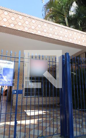 Casa à venda com 160m², 3 quartos e 2 vagasFachada