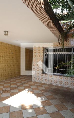 Casa à venda com 160m², 3 quartos e 2 vagasGaragem