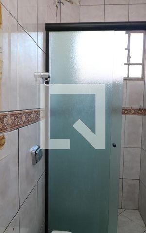Casa à venda com 160m², 3 quartos e 2 vagasBanheiro