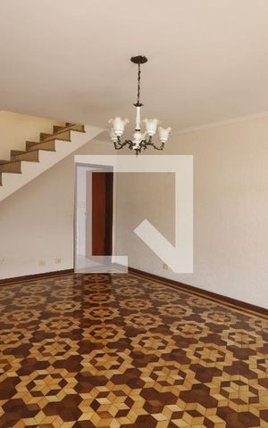 Casa à venda com 160m², 3 quartos e 2 vagasSala