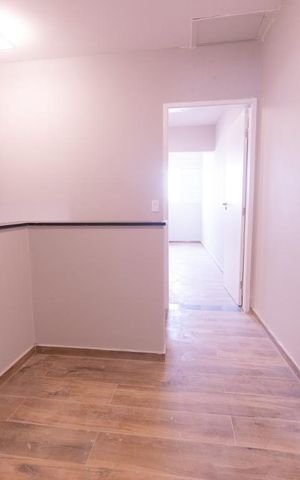 Casa para alugar com 100m², 2 quartos e 1 vaga Casa para alugar com 100m², 2 quartos e 1 vagaHall àrea da Escada