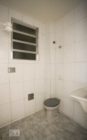 Studio à venda com 30m², 1 quarto e sem vaga Studio à venda com 30m², 1 quarto e sem vagaBanheiro