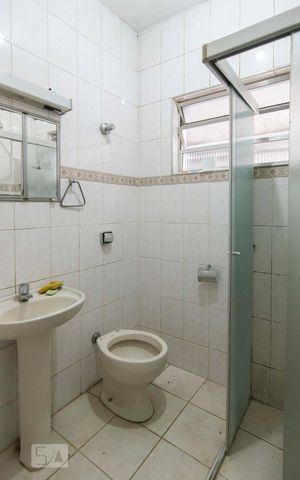 Casa à venda com 150m², 3 quartos e 2 vagasBanheiro
