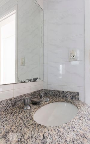 Apartamento à venda com 81m², 3 quartos e 2 vagasBanheiro Social