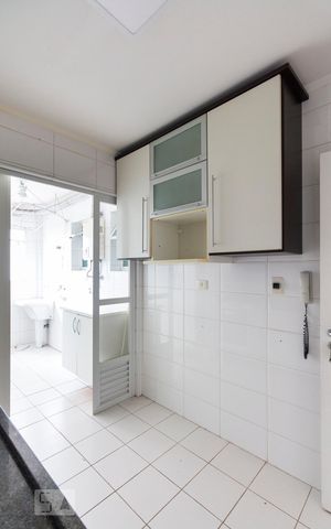 Apartamento à venda com 81m², 3 quartos e 2 vagasCozinha