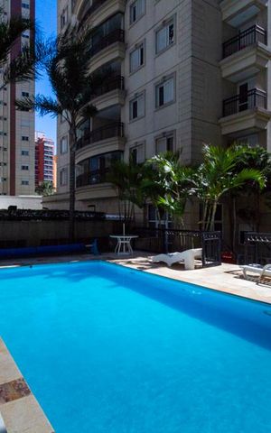 Apartamento à venda com 81m², 3 quartos e 2 vagasPiscina