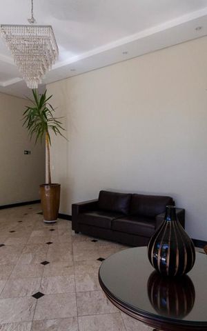 Apartamento à venda com 81m², 3 quartos e 2 vagasHall social