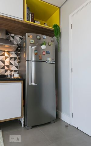 Studio para alugar com 30m², 1 quarto e 1 vagaStudio - Cozinha (Geladeira)