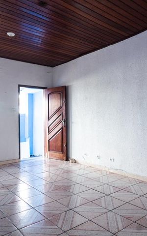 Casa à venda com 249m², 2 quartos e 2 vagasSala