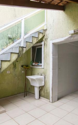 Casa à venda com 270m², 3 quartos e 8 vagasQuintal - Lavanderia