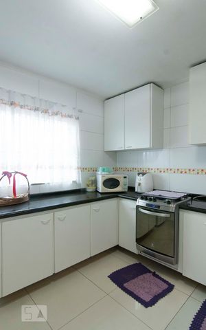 Casa à venda com 270m², 3 quartos e 8 vagasCozinha