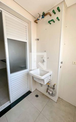 Apartamento para alugar com 178m², 3 quartos e 3 vagas Apartamento para alugar com 178m², 3 quartos e 3 vagasÁrea de Serviço