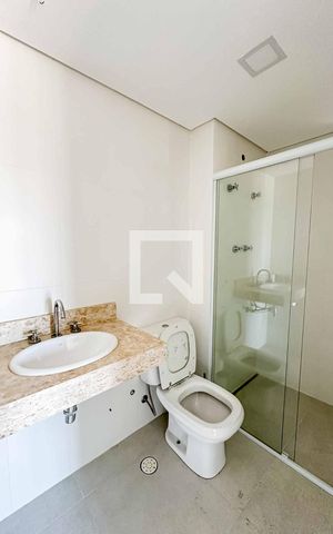 Apartamento para alugar com 178m², 3 quartos e 3 vagas Apartamento para alugar com 178m², 3 quartos e 3 vagasBanheiro da Suíte 2