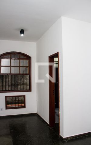 Casa de condomínio para alugar com 80m², 2 quartos e 1 vagaSuíte