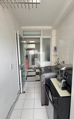 Apartamento à venda com 92m², 3 quartos e 2 vagas Apartamento à venda com 92m², 3 quartos e 2 vagasÁrea de Serviço