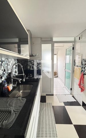 Apartamento à venda com 92m², 3 quartos e 2 vagas Apartamento à venda com 92m², 3 quartos e 2 vagasCozinha