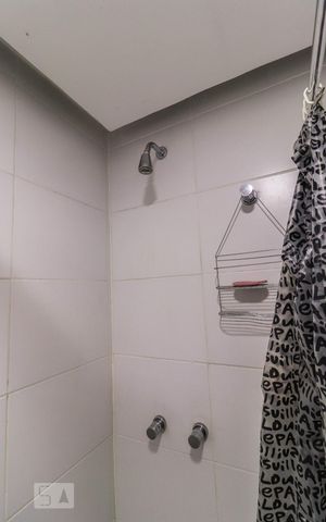 Casa de condomínio à venda com 100m², 3 quartos e 1 vagaBanheiro