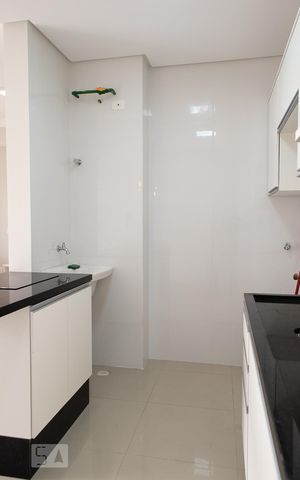 Studio para alugar com 42m², 1 quarto e 2 vagas Studio para alugar com 42m², 1 quarto e 2 vagasCOZINHA
