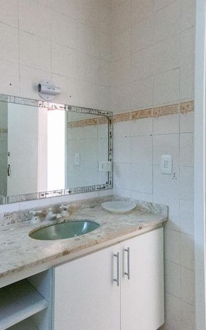 Casa para alugar com 160m², 3 quartos e 2 vagasBanheiro 1