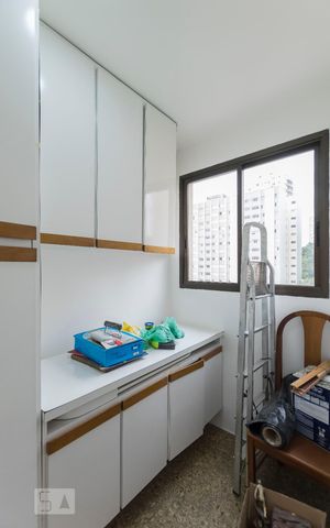 Apartamento à venda com 140m², 3 quartos e 2 vagasQuarto de serviço