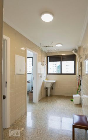 Apartamento à venda com 140m², 3 quartos e 2 vagasÁrea de serviço