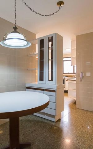 Apartamento à venda com 140m², 3 quartos e 2 vagasCozinha