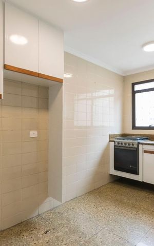 Apartamento à venda com 140m², 3 quartos e 2 vagasCozinha