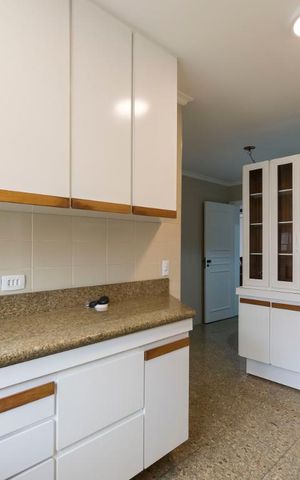 Apartamento à venda com 140m², 3 quartos e 2 vagasCozinha