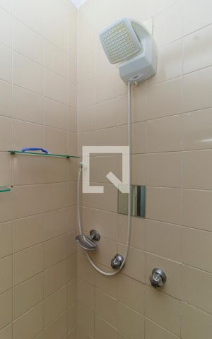 Casa para alugar com 250m², 3 quartos e 2 vagas Casa para alugar com 250m², 3 quartos e 2 vagasSuíte - Banheiro