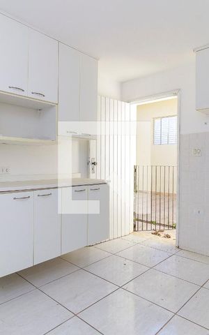 Casa para alugar com 250m², 3 quartos e 2 vagas Casa para alugar com 250m², 3 quartos e 2 vagasCozinha