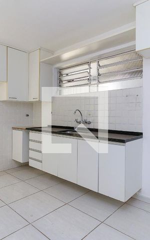 Casa para alugar com 250m², 3 quartos e 2 vagas Casa para alugar com 250m², 3 quartos e 2 vagasCozinha