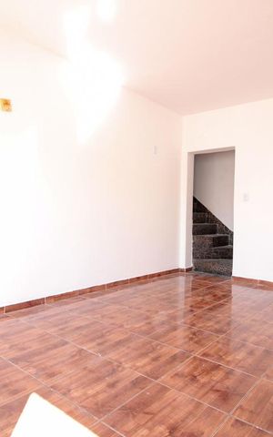 Casa para alugar com 110m², 2 quartos e sem vagaSala