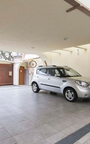 Casa à venda com 500m², 5 quartos e 6 vagasQuintal - garagem
