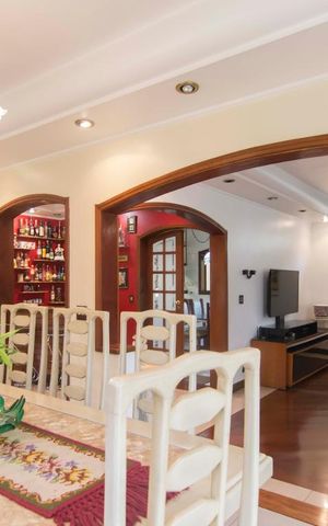 Casa à venda com 500m², 5 quartos e 6 vagasSala
