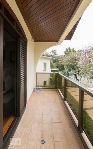 Casa à venda com 500m², 5 quartos e 6 vagasSuíte 1
