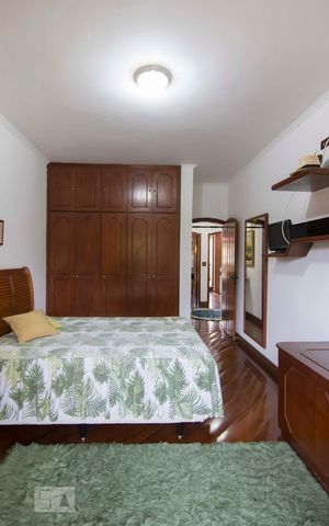 Casa à venda com 500m², 5 quartos e 6 vagasSuíte 4