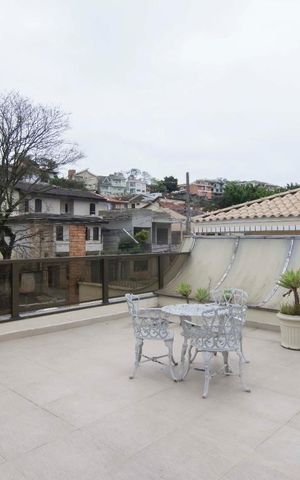 Casa à venda com 500m², 5 quartos e 6 vagasSacada