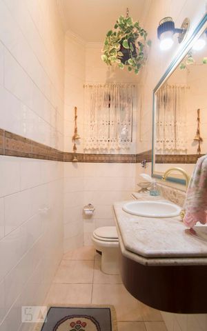 Casa à venda com 500m², 5 quartos e 6 vagasLavabo